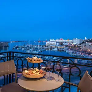 King's Blue , Port View Apartment